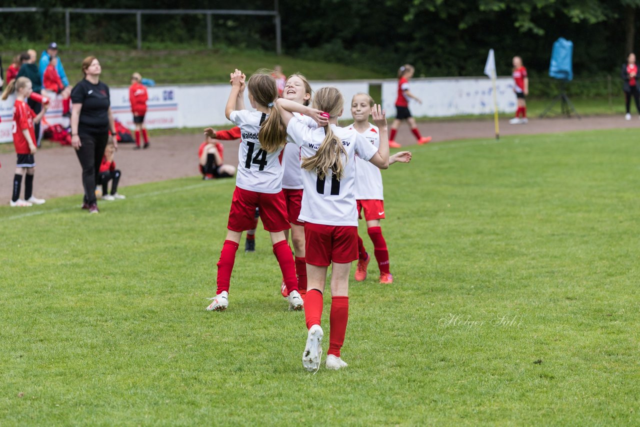 Bild 392 - Loewinnen Cup